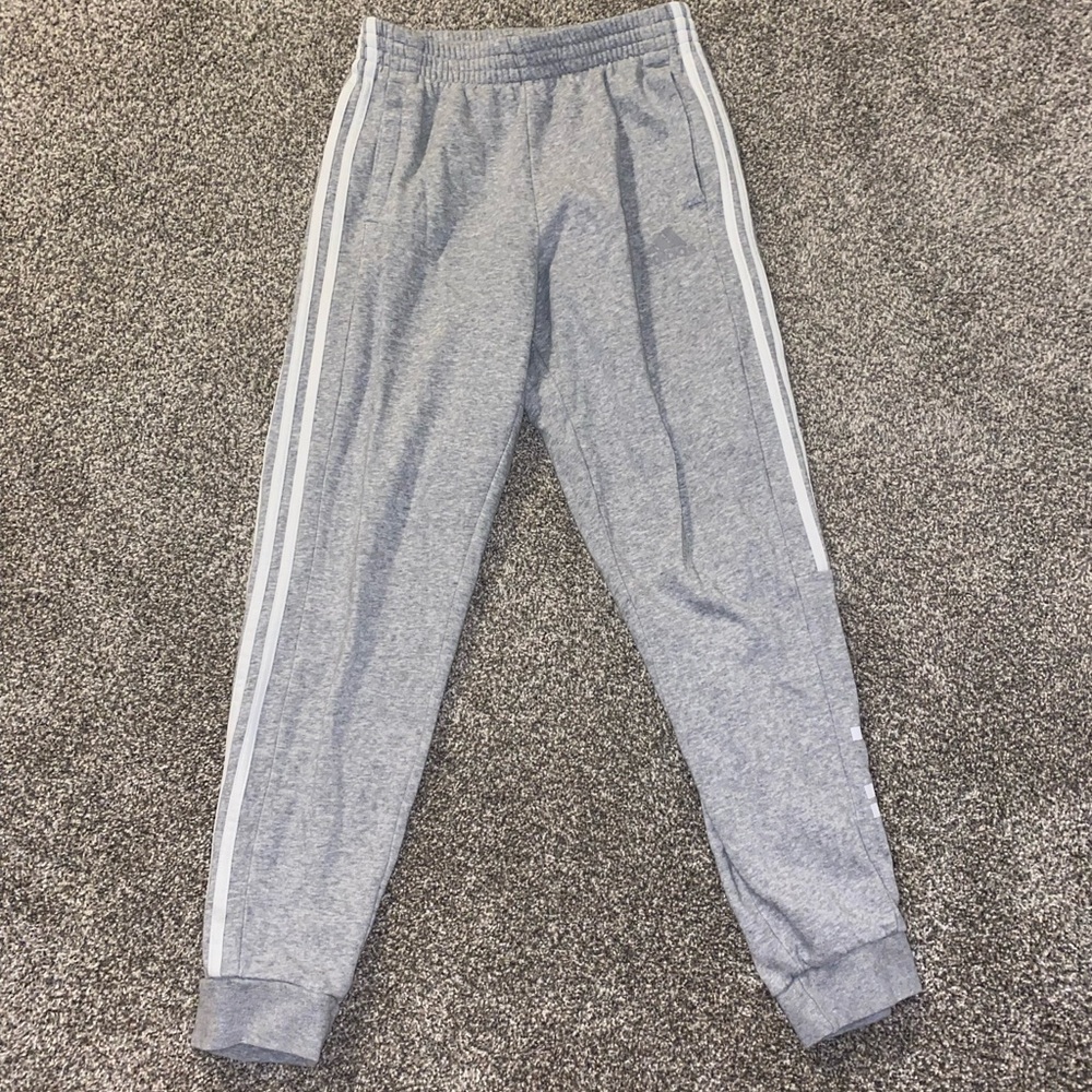 grey adidas sweatpants